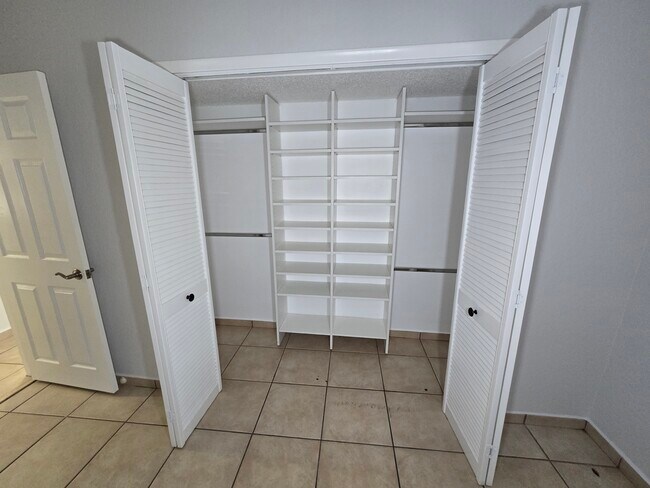 Building Photo - 2270 W 54th Pl