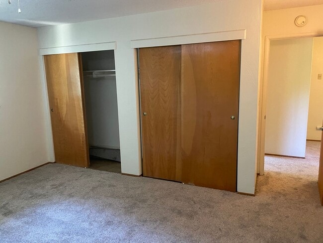 Building Photo - **RESERVE NOW FOR SUMMER 2026**  Spacious 6-Bedroom House Near Chico State