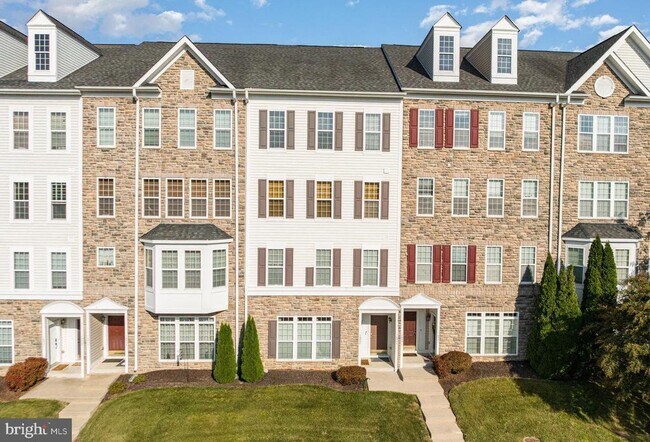 Building Photo - 1650 Mohegan Dr
