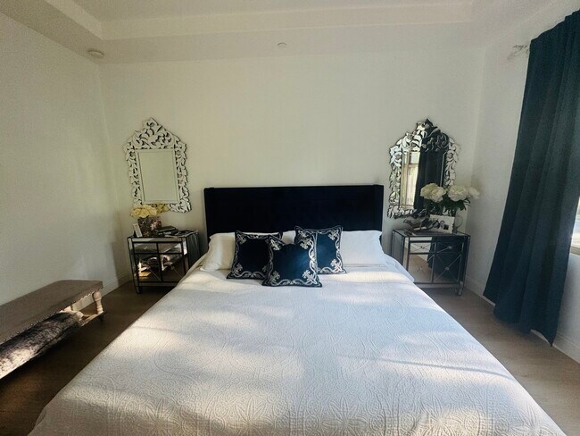 Building Photo - 113 Churchill