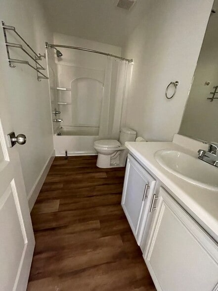 Building Photo - 668 Moonlight Stroll St