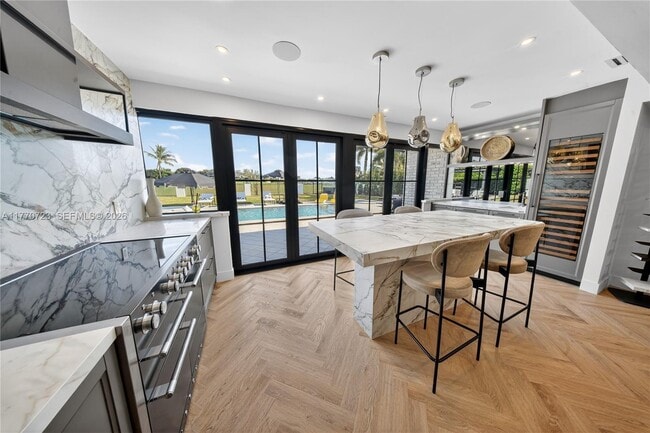 Building Photo - 4312 NE 22nd Ave