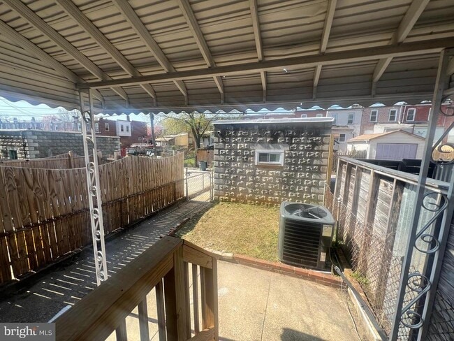 Building Photo - 3031 Shannon Dr