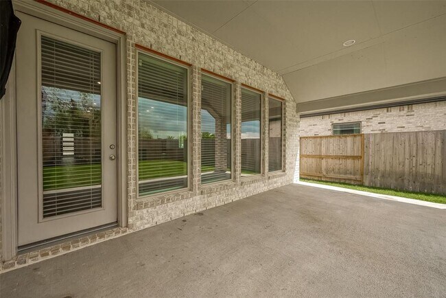 Building Photo - 4826 Joplin St