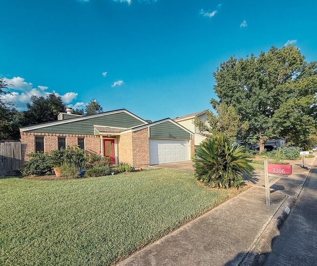 Building Photo - 3306 Hunterwood Dr