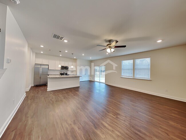 Building Photo - 572 Smt Vw Ln