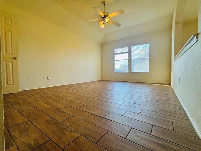 Building Photo - 931 Sierra Springs Ln