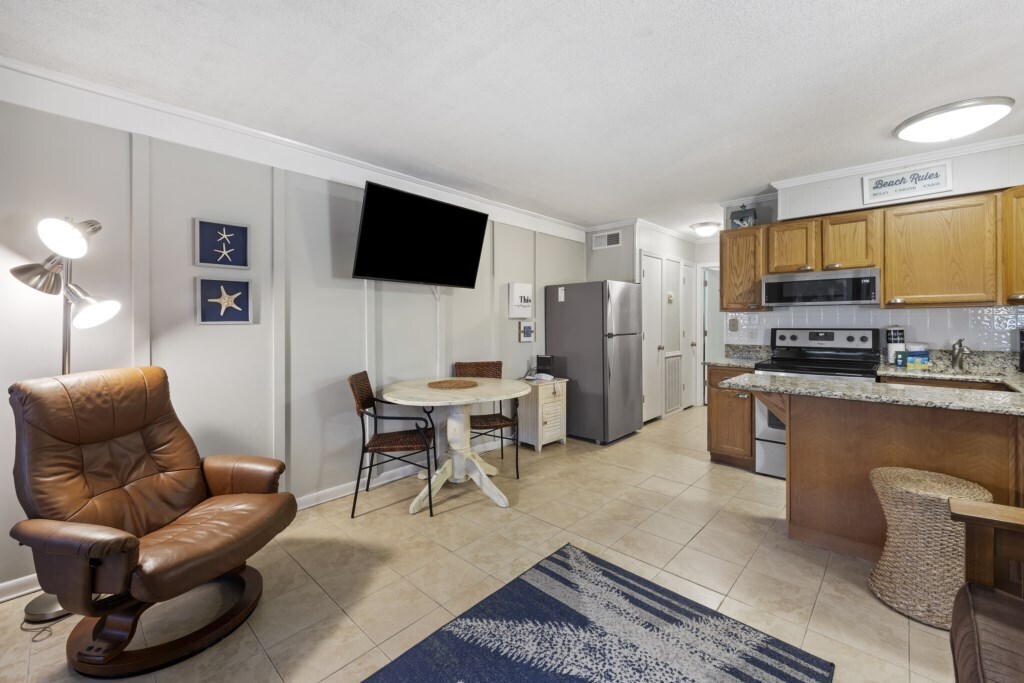 Building Photo - 40 Folly Field Rd