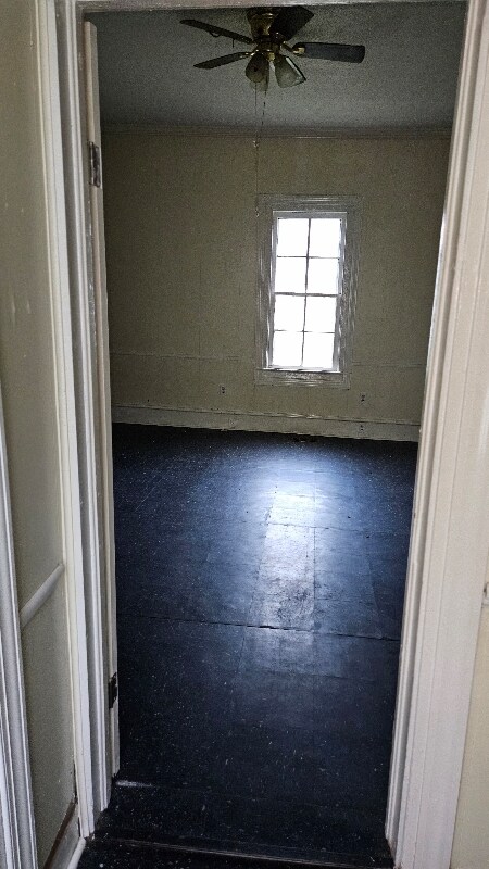 Building Photo - 806 E Caswell St