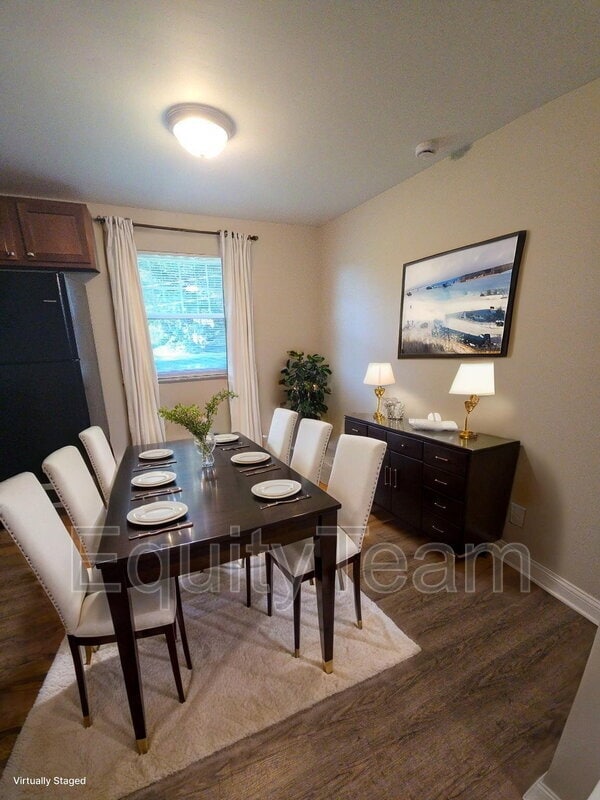 Building Photo - 3517 Mary Ann Dr