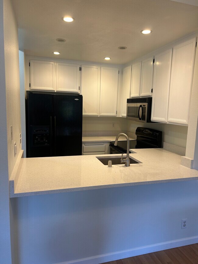 Refinished kitchen - 2234 River Run Dr