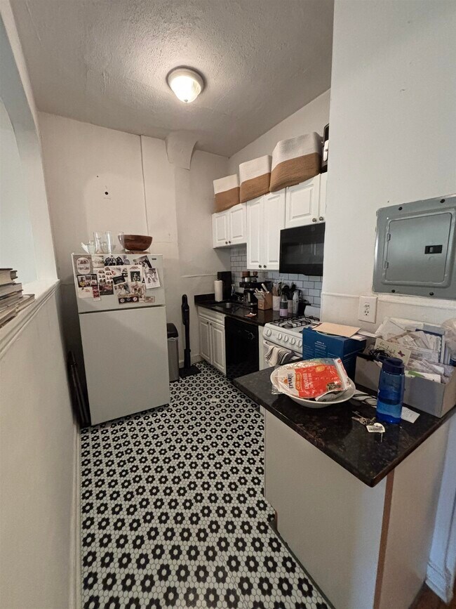 Building Photo - 410 Washington St