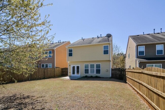 Building Photo - 5780 Weddington Dr