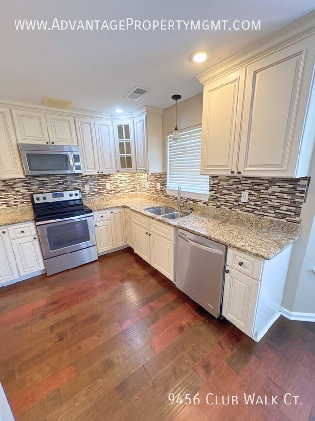Building Photo - 9456 Club Walk Ct