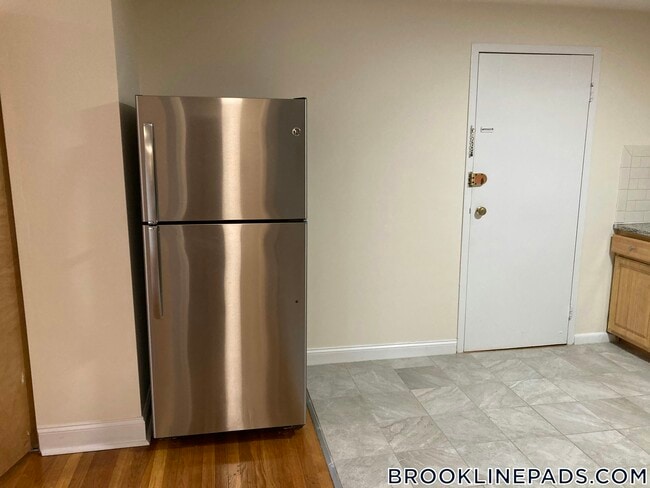 Building Photo - 222 Babcock St