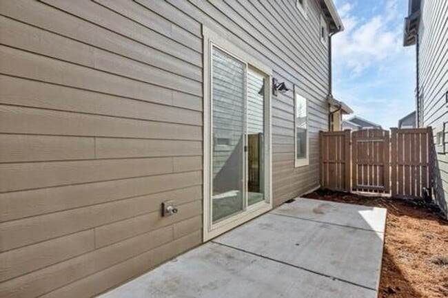 Building Photo - 3 Bedroom, 2.5 Bath + Office in McCall Landing Neighborhood!