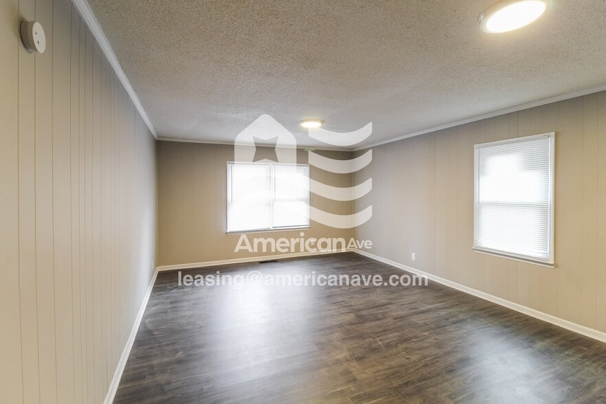 Building Photo - 4277 White Oak Ct