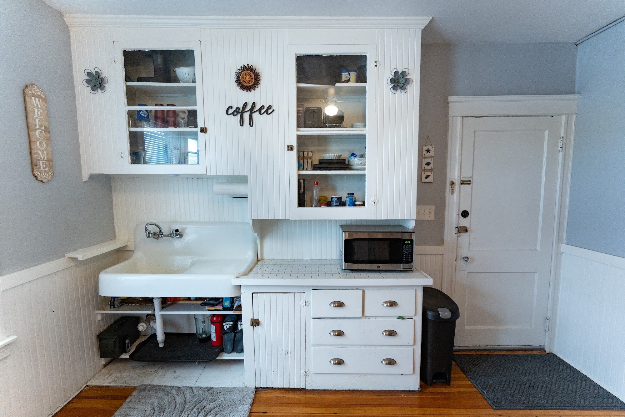 Building Photo - 412 Taunton Ave