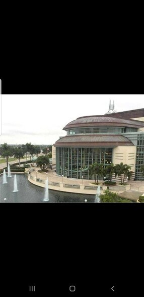 Building Photo - 651 Okeechobee Blvd