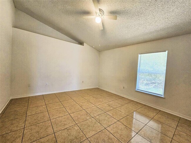 Building Photo - 921 Bristle Cone Ct