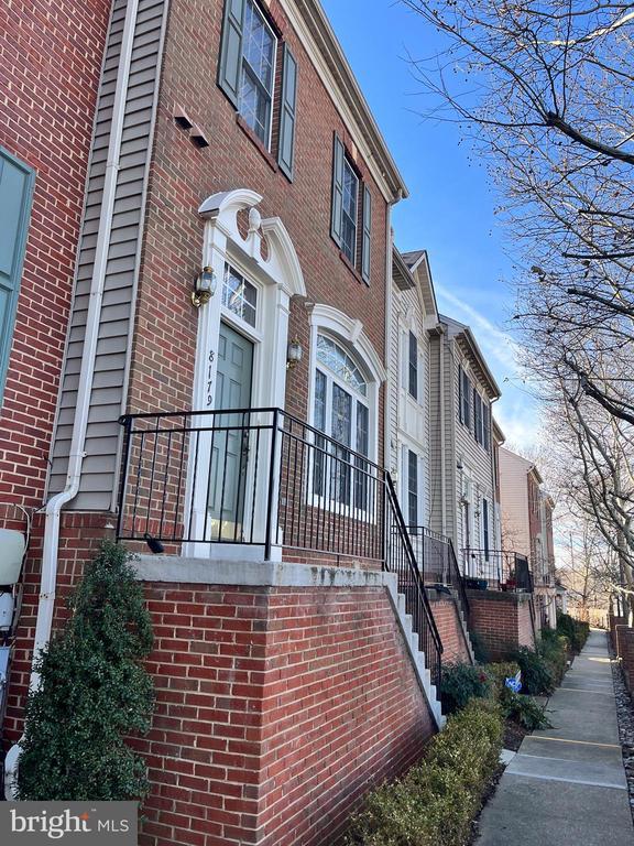 Building Photo - 8179 Skelton Cir