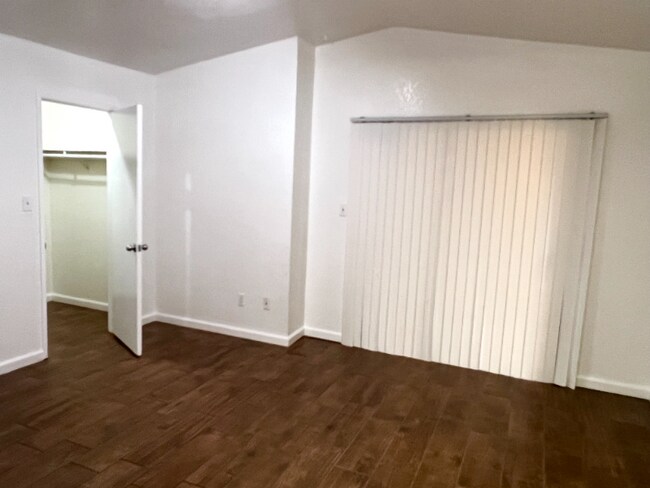 Building Photo - 4312 White Ln