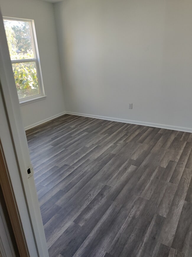 Building Photo - 4350 Chatswood Ct