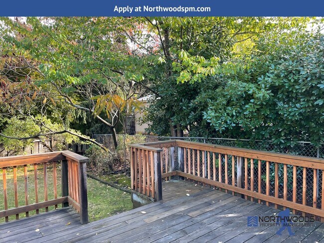 Building Photo - 518 Girard Cir
