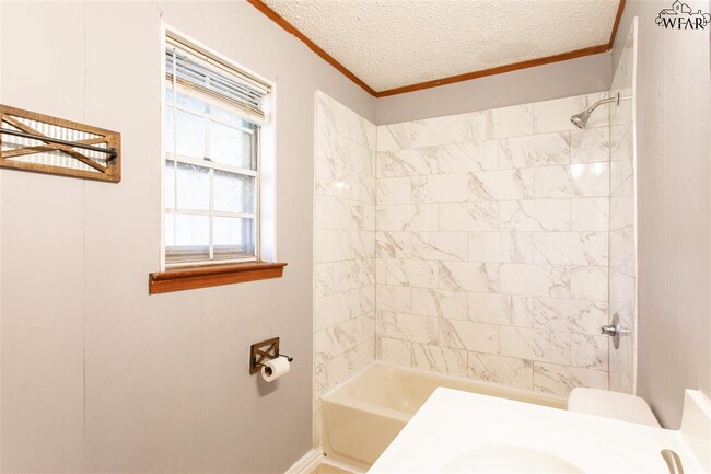 Building Photo - 2939 Moffett Ave