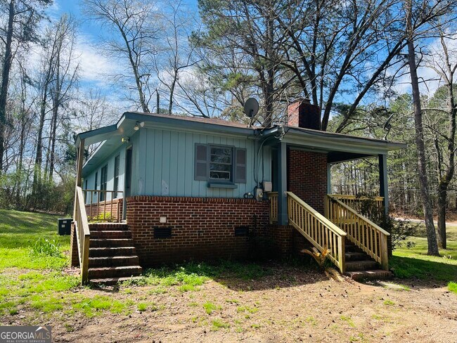 Building Photo - 32 N Cove Dr