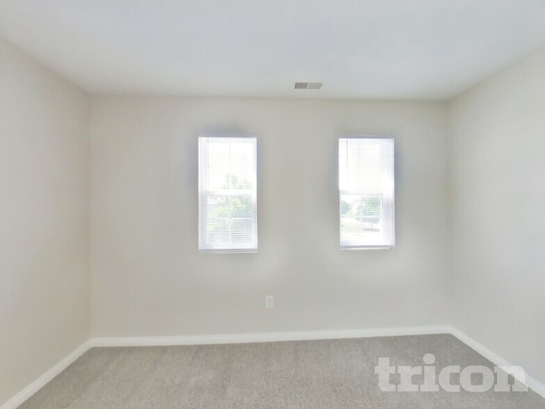 Building Photo - 8112 Cole Wood Blvd