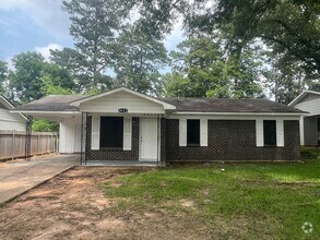 Building Photo - 3 Bedroom 1 Bath in Southern Hills