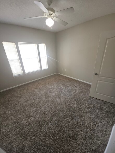 Building Photo - 12024 Villanova Dr