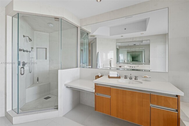 Building Photo - 7141 Fisher Island Dr