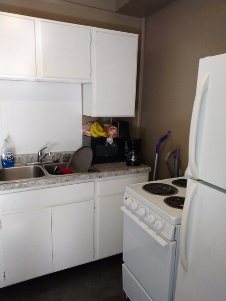 Building Photo - 406 E Lima St