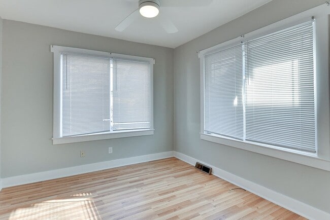 Building Photo - Newly Renovated Two Bedroom!