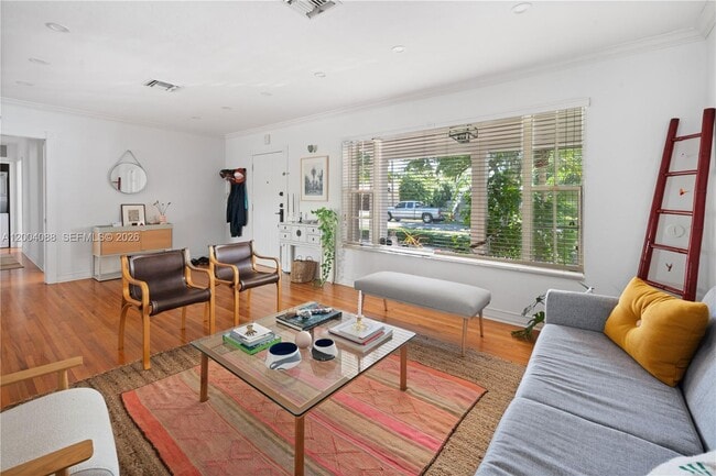 Building Photo - 1425 Trillo Ave