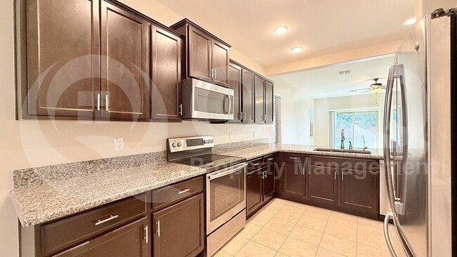 Building Photo - 862 East Gold Dust Way