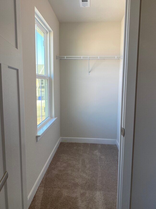 Building Photo - 18034 Seaview Ln