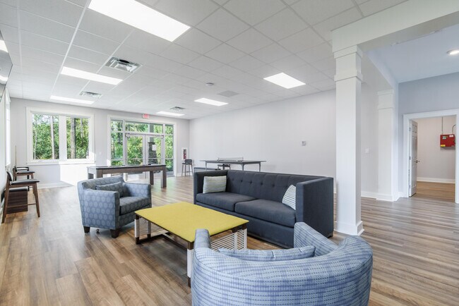 Building Photo - 9000 Heron Walk Dr