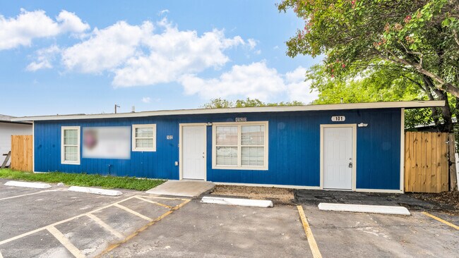 Building Photo - 4530 Walzem Rd