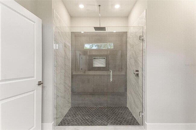 Building Photo - 1251 Dustin Rd