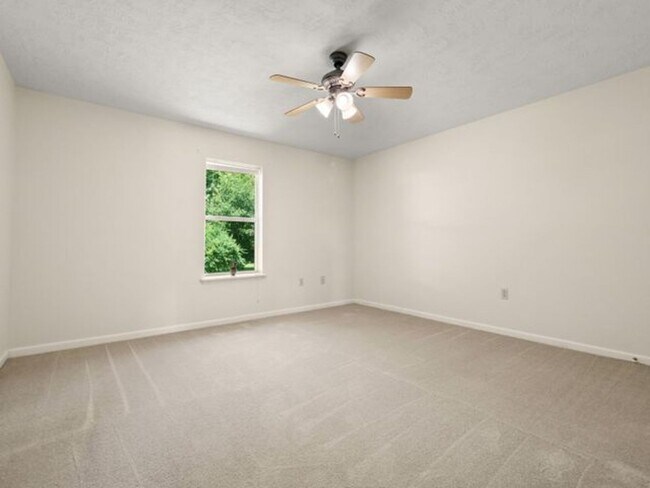 Building Photo - 122 Mayhaw St