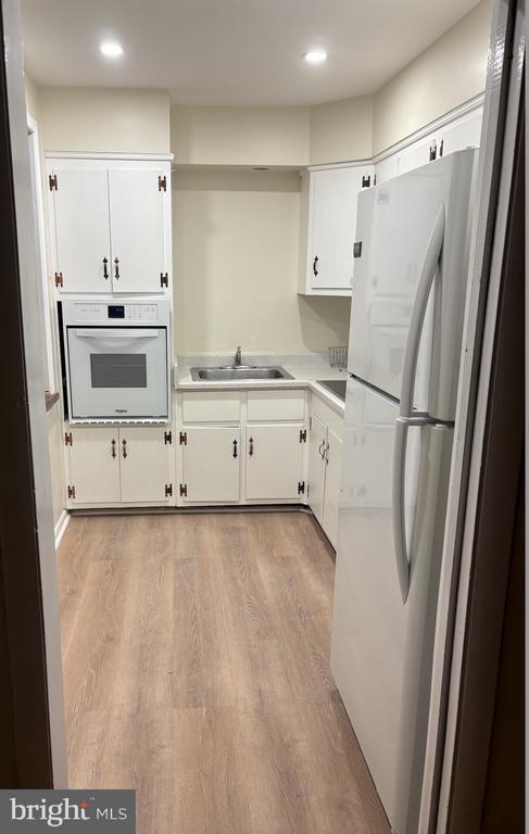 Building Photo - 757 Burmont Rd