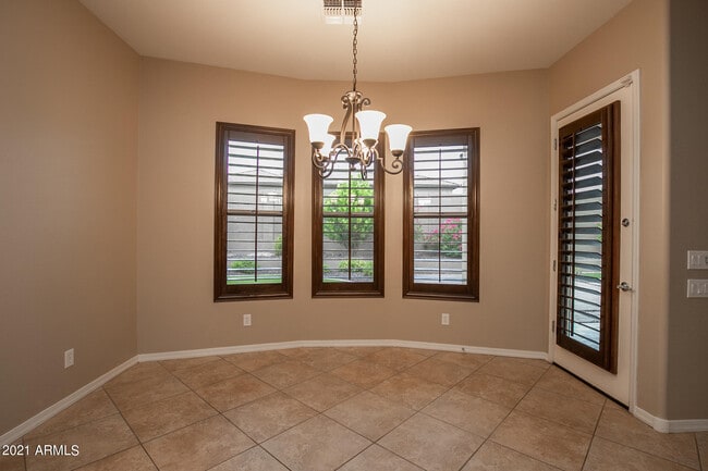Building Photo - 5528 W Alyssa Ln