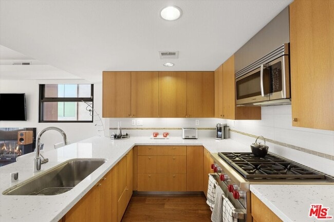 Building Photo - 1410 Innes Pl