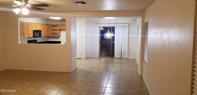 Building Photo - 15842 W Watson Ln
