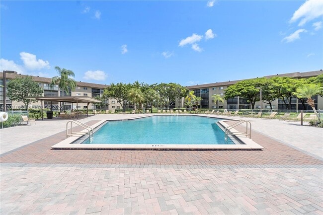Building Photo - 12901 SW 15th Ct