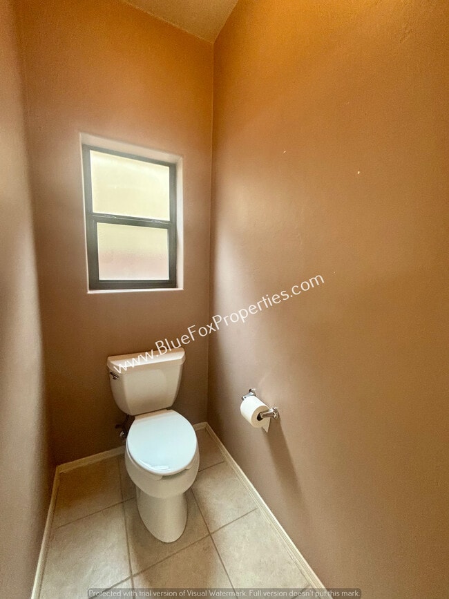 Building Photo - 10593 E Avalon Park St