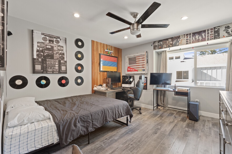 Bedroom - 18175 Andrea Cir N